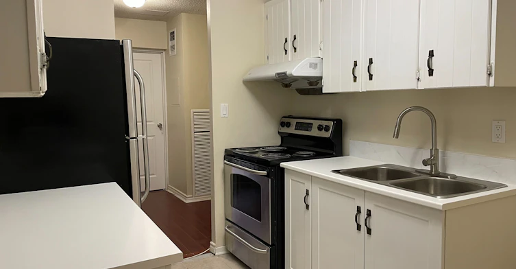 3025 The Credit Woodlands N/A, Mississauga, ON, L5C 2V3 - 3