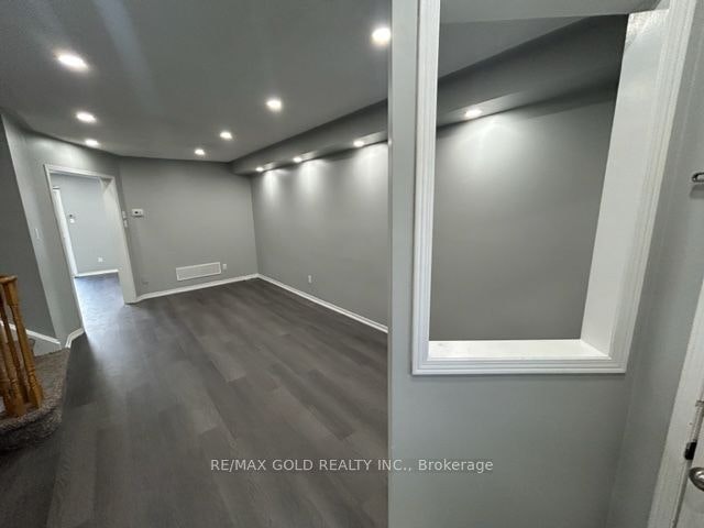 6863 Apex Court, Mississauga, ON, L5N 7H6 - 3