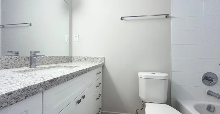 1110-82 Millside Drive, Milton, ON, L9T 4A1 - 10