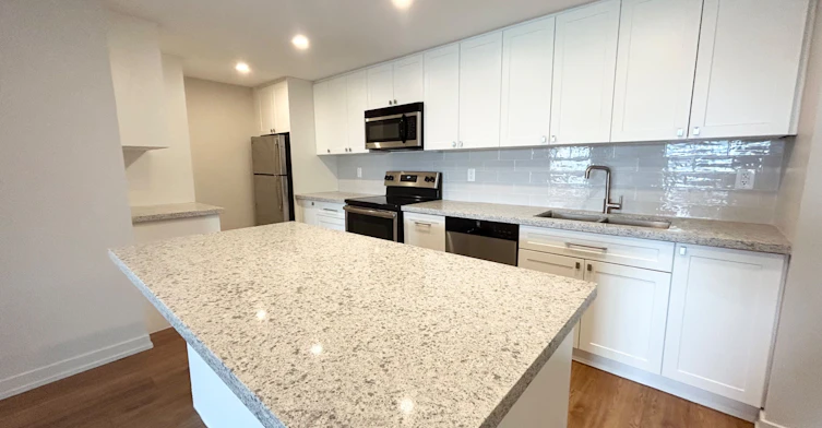 1110-82 Millside Drive, Milton, ON, L9T 4A1 - 4