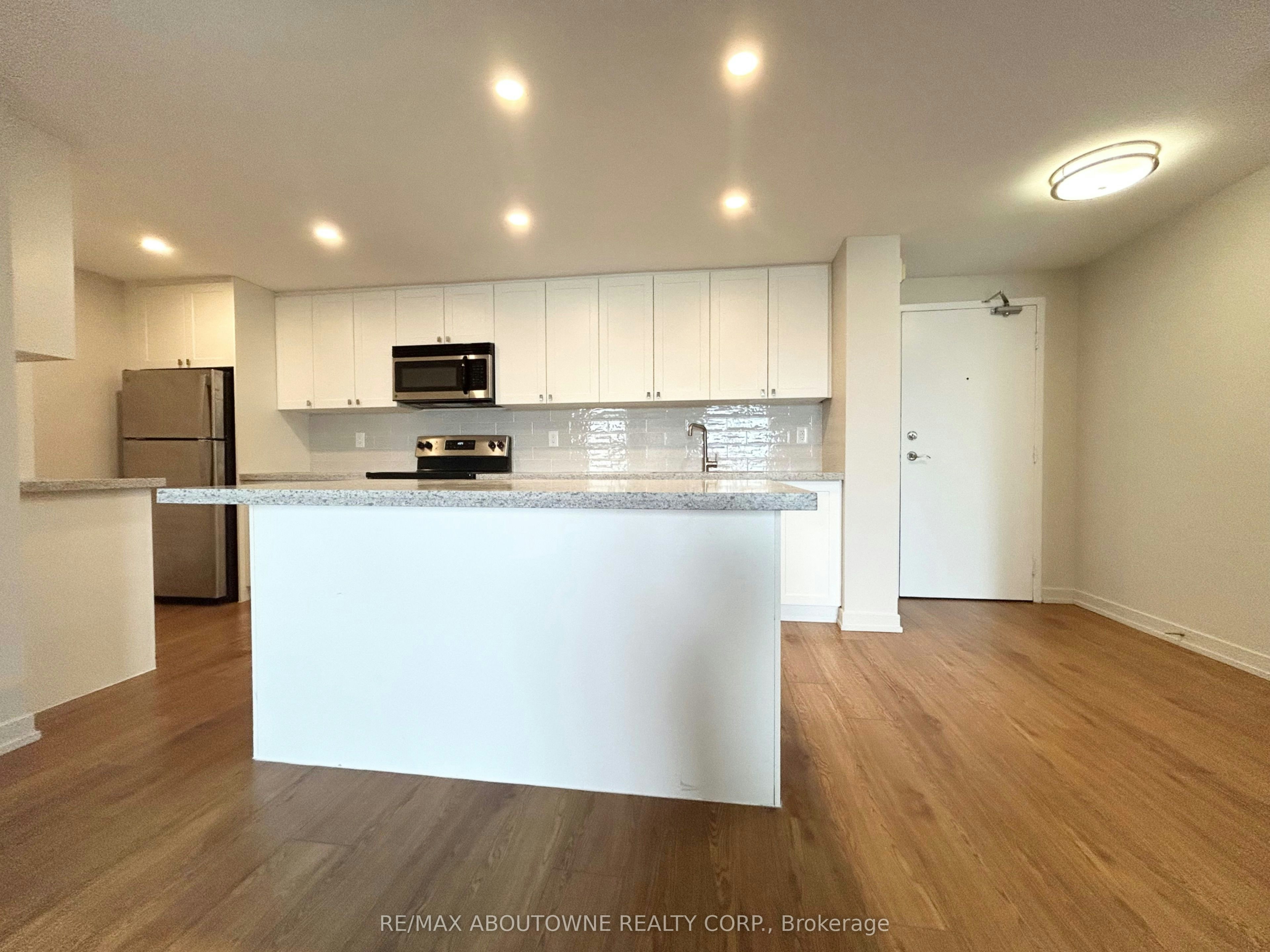 1110-82 Millside Drive, Milton, ON, L9T 4A1 - 3