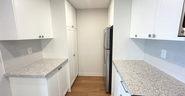 1110-82 Millside Drive, Milton, ON, L9T 4A1 - 6
