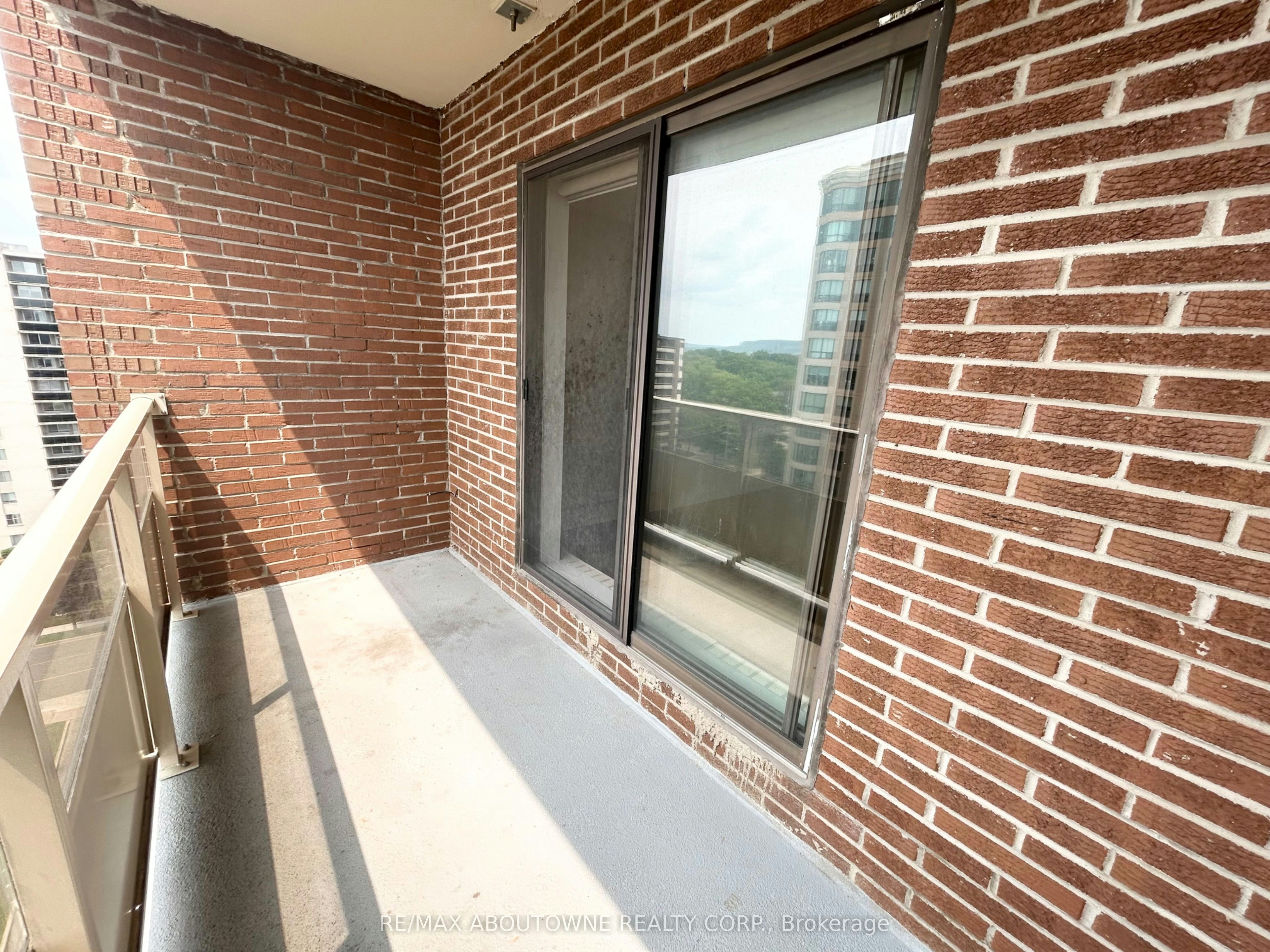 1110-82 Millside Drive, Milton, ON, L9T 4A1 - 13