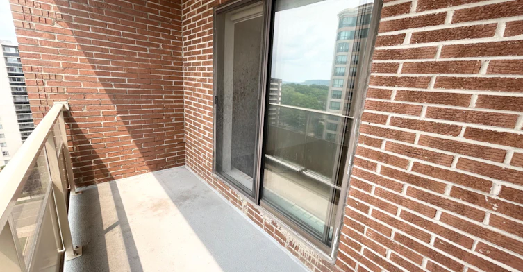 1110-82 Millside Drive, Milton, ON, L9T 4A1 - 13