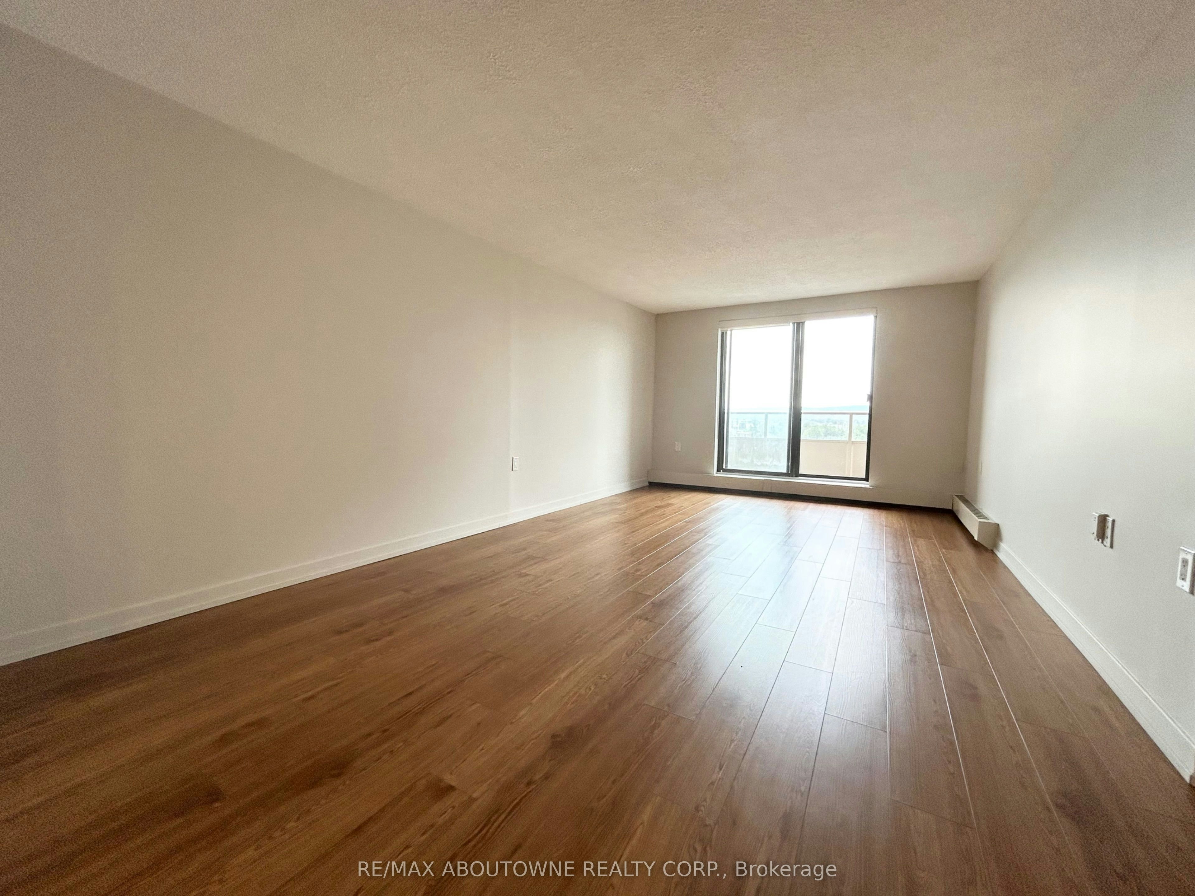 1110-82 Millside Drive, Milton, ON, L9T 4A1 - 9