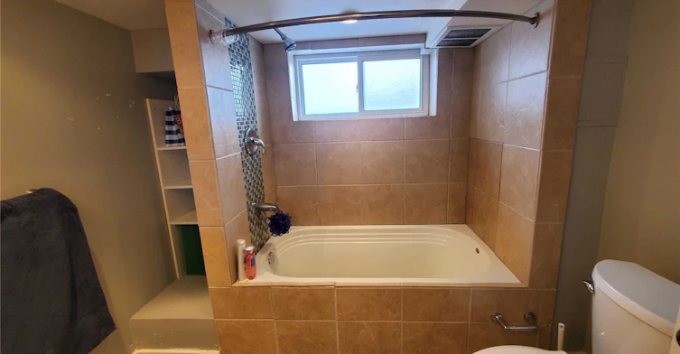 Lower-31 Gilpin Avenue, Toronto, ON, M6M 1G7 - 3