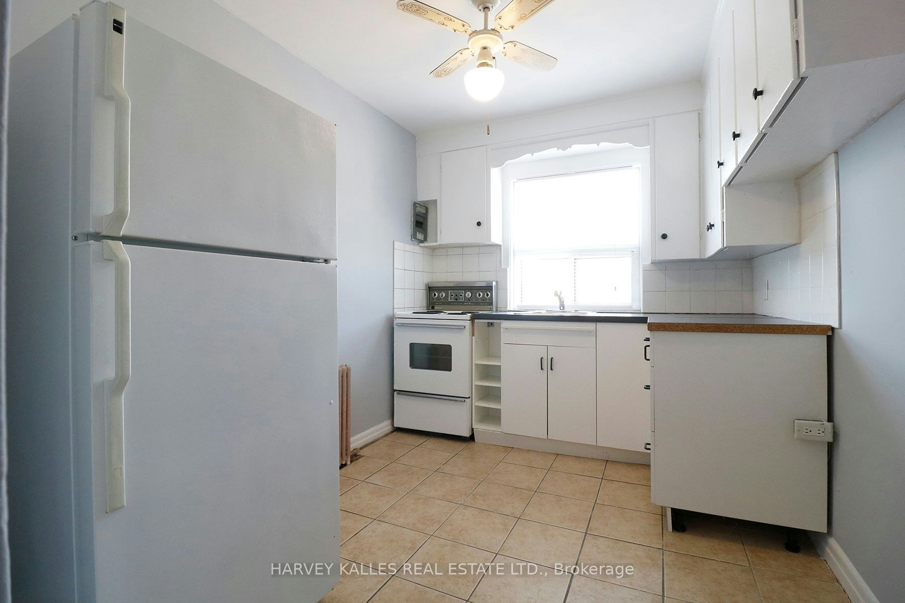 10-2434 Keele Street, Toronto, ON, M6L 2N2 - 3