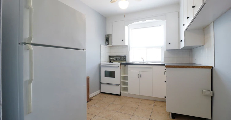 10-2434 Keele Street, Toronto, ON, M6L 2N2 - 3