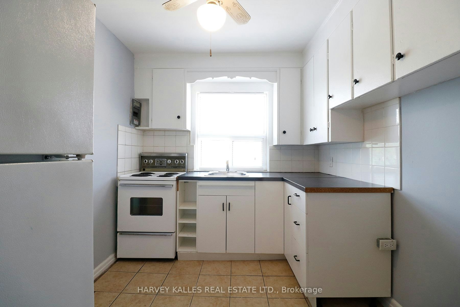 10-2434 Keele Street, Toronto, ON, M6L 2N2 - 4