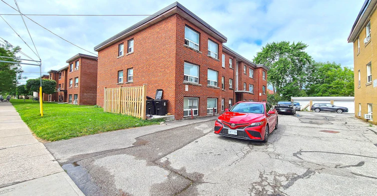 10-2434 Keele Street, Toronto, ON, M6L 2N2