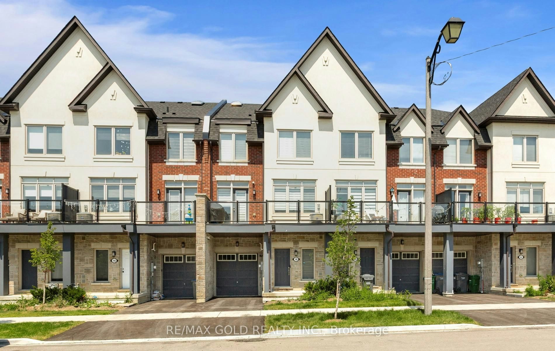 18 Waterville Way, Caledon, ON, L7C 2H1 - 2