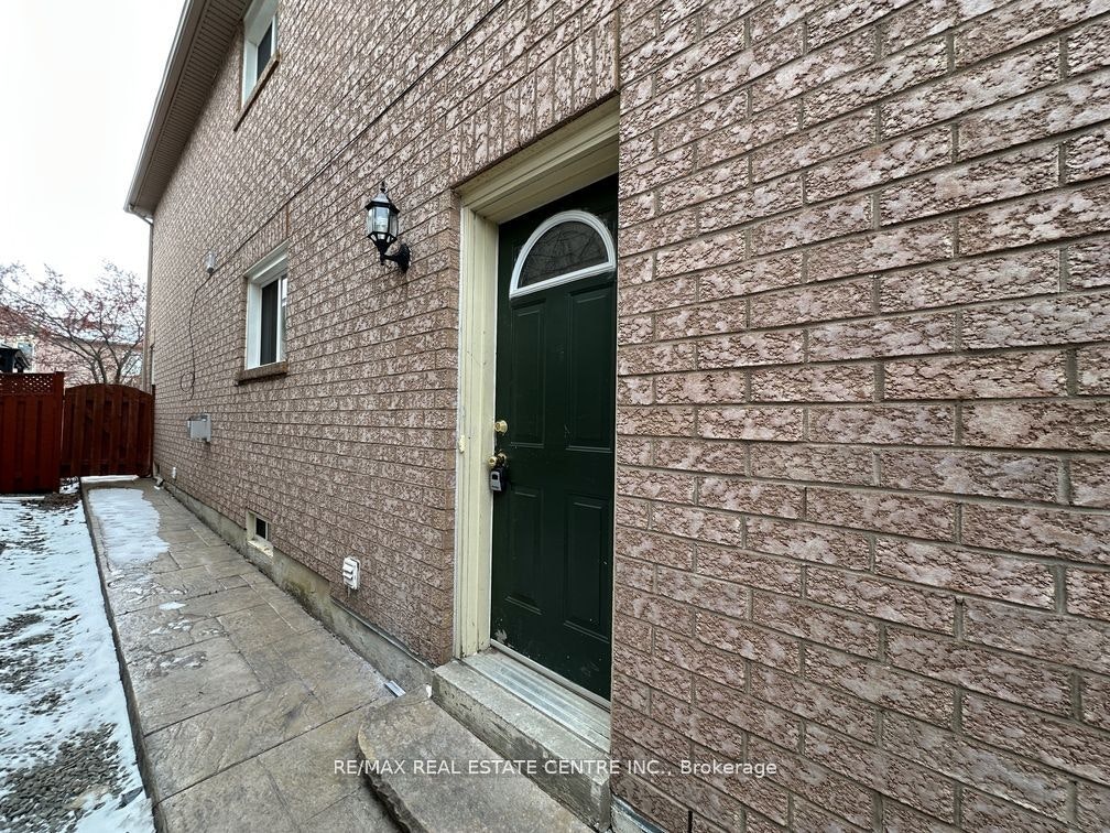 BSMT-5418 Loonlake Avenue, Mississauga, ON, L5V 2E1 - 3