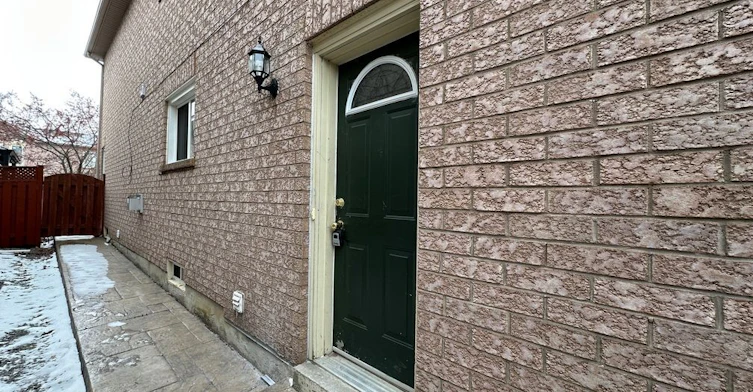 BSMT-5418 Loonlake Avenue, Mississauga, ON, L5V 2E1 - 3
