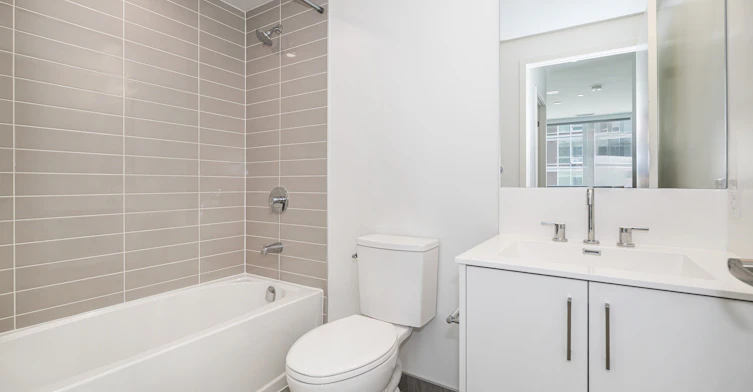 815-4010 Eglinton Avenue, Toronto, ON, M9A 0G5 - 10