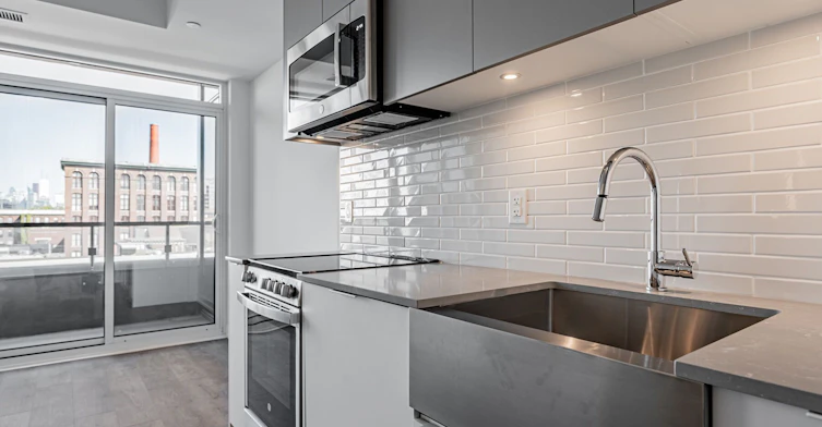 303-270 Dufferin Street, Toronto, ON, M6K 1Z6 - 7