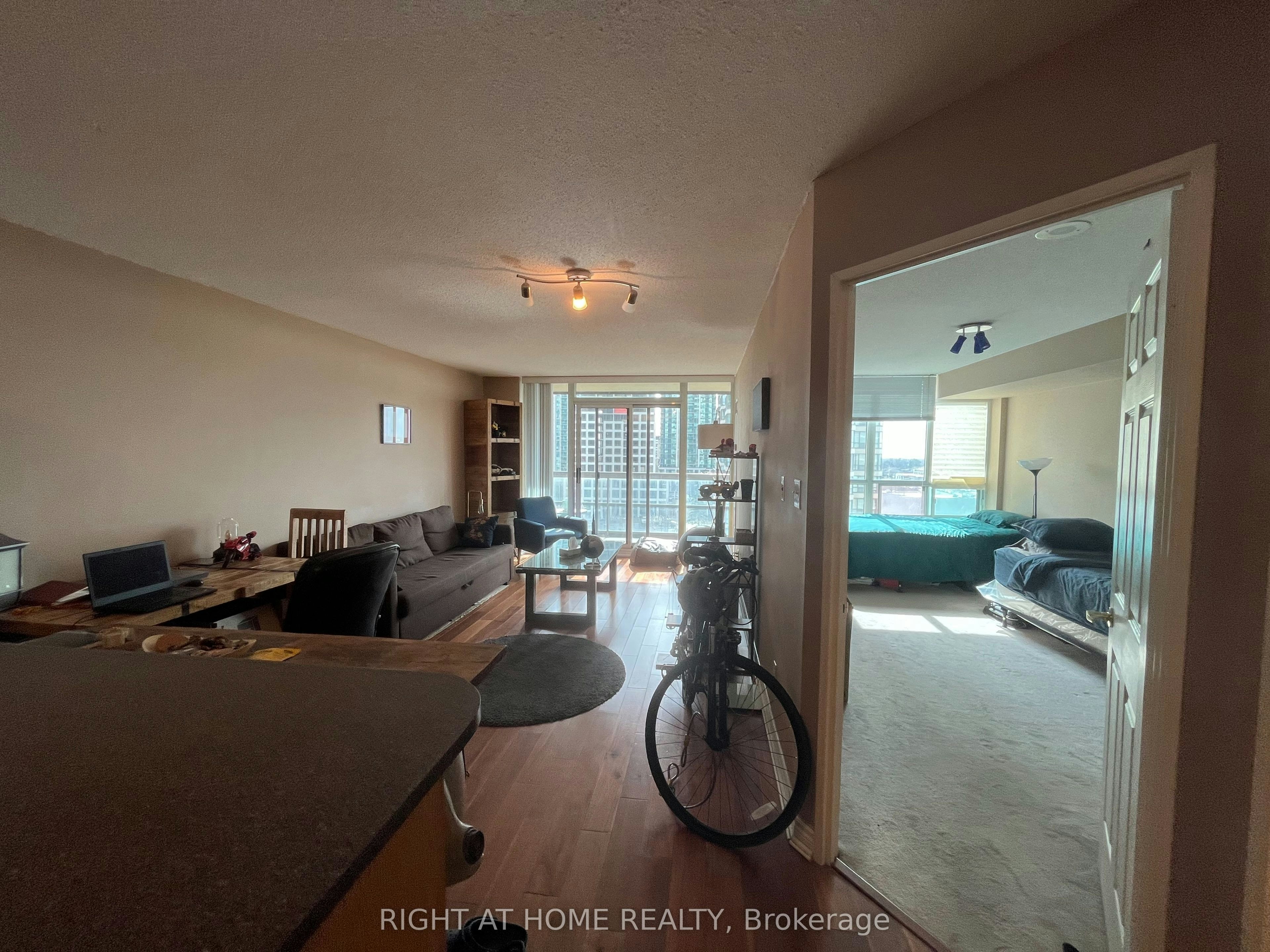 906-156 Enfield Place, Mississauga, ON, L5B 4L8 - 9