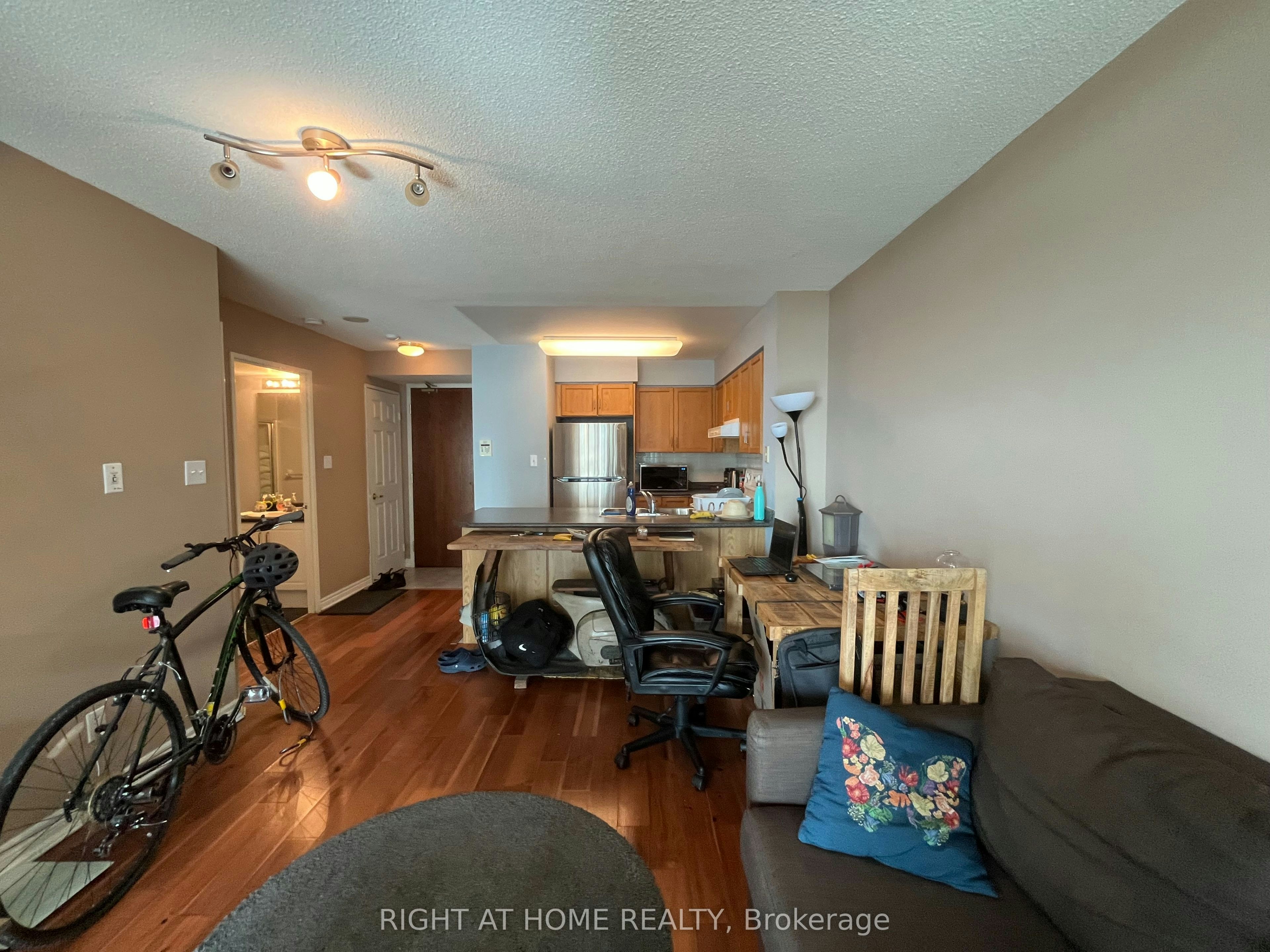 906-156 Enfield Place, Mississauga, ON, L5B 4L8 - 8