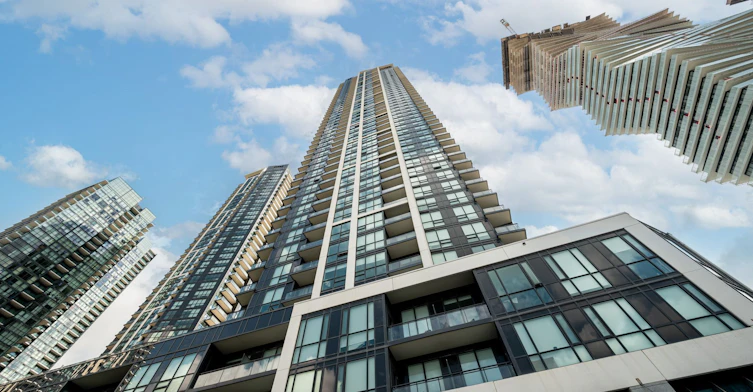 4706-4011 Brickstone Mews, Mississauga, ON, L5B 0G3 - 2