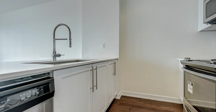4706-4011 Brickstone Mews, Mississauga, ON, L5B 0G3 - 17