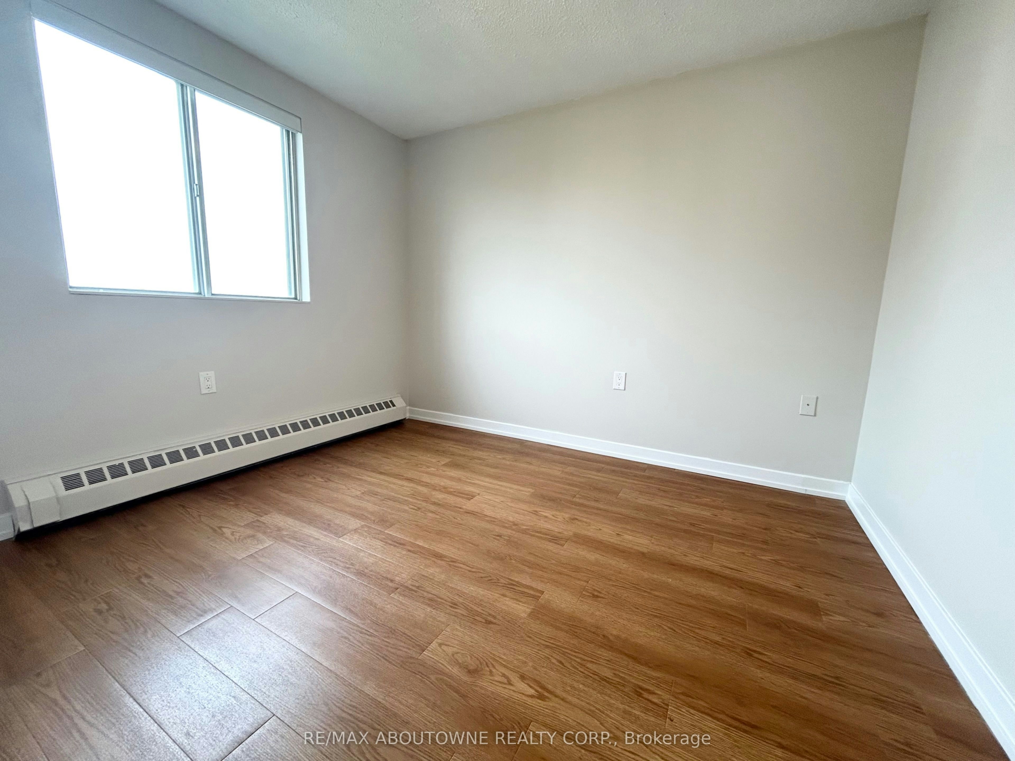 904-82 Millside Drive, Milton, ON, L9T 4A1 - 14