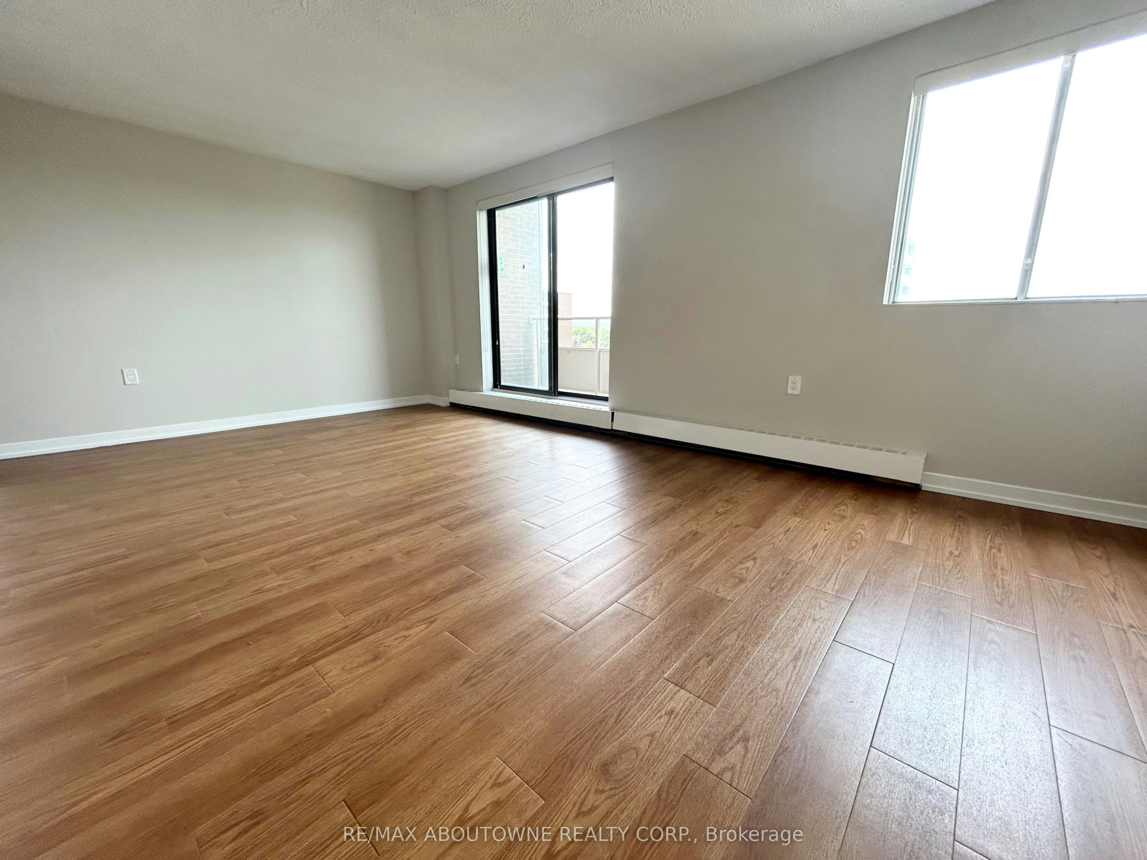 904-82 Millside Drive, Milton, ON, L9T 4A1 - 10