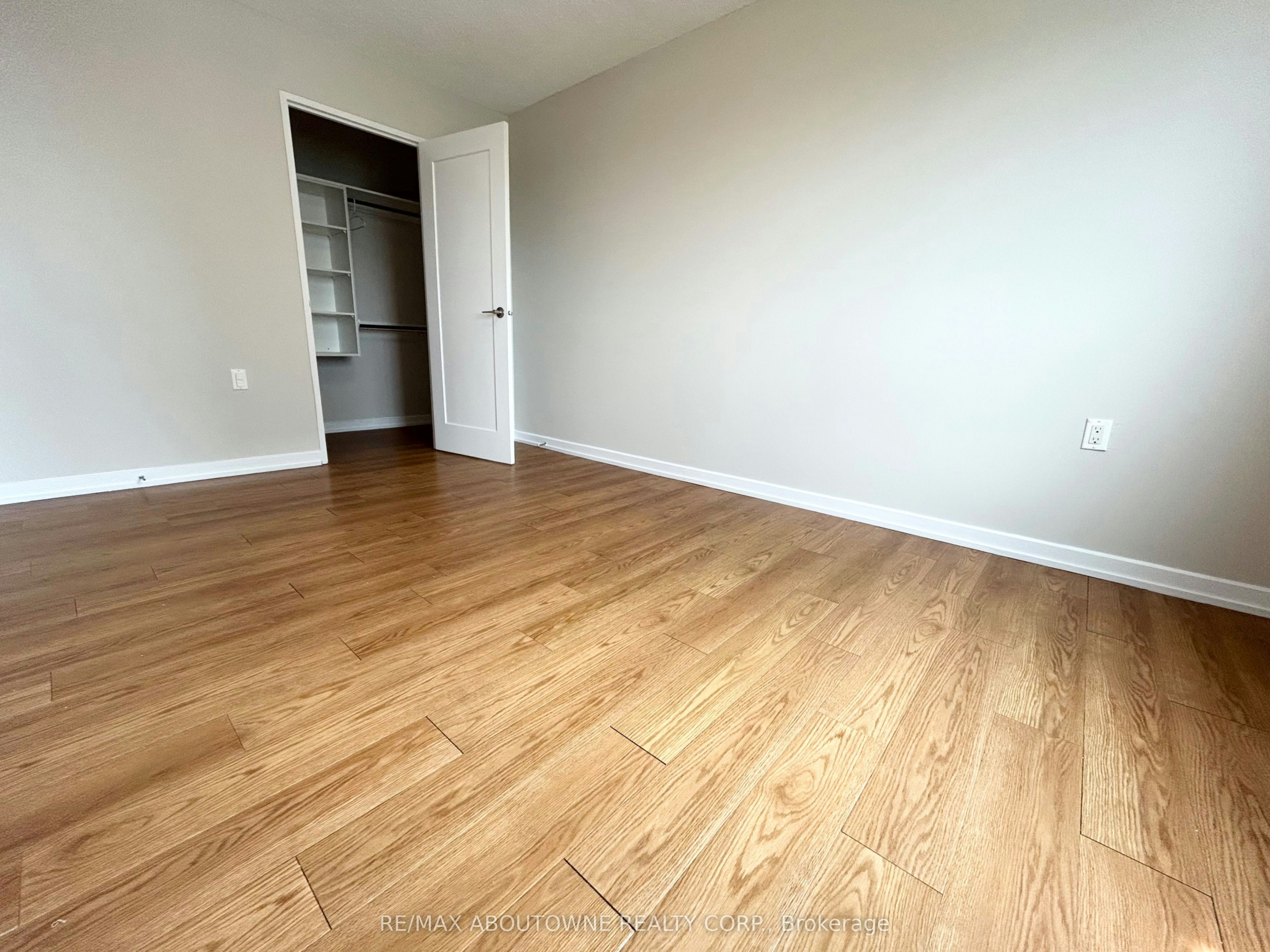 1003-82 Millside Drive, Milton, ON, L9T 4A1 - 10