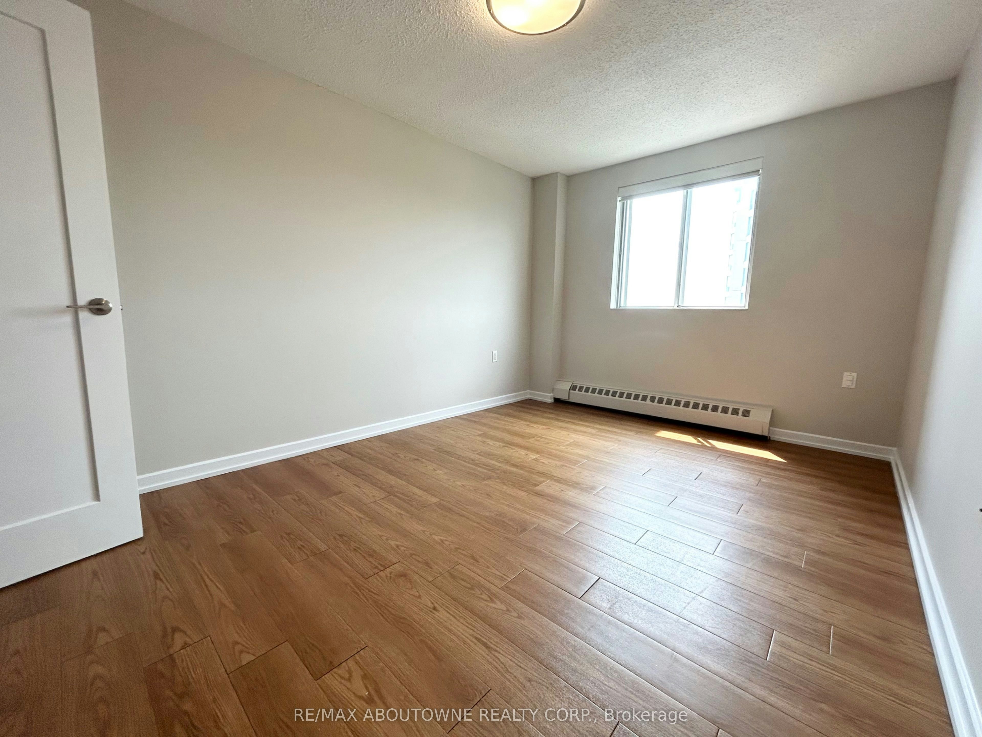 1003-82 Millside Drive, Milton, ON, L9T 4A1 - 11