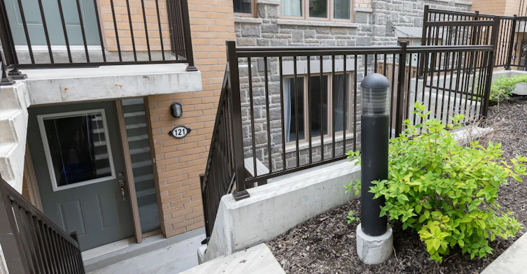 115-9 Foundry Avenue, Toronto, ON, M6H 0B7