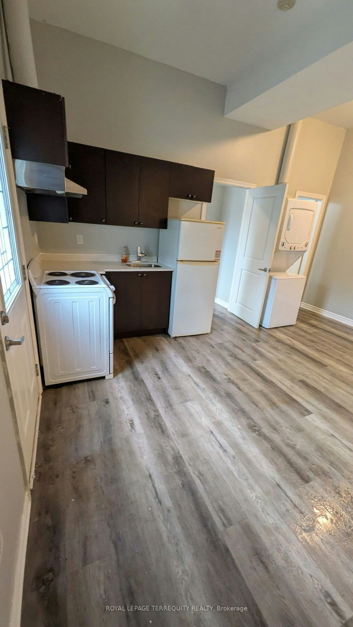 6-44 Main St Street N, Halton Hills, ON, L7J 1W2 - 8