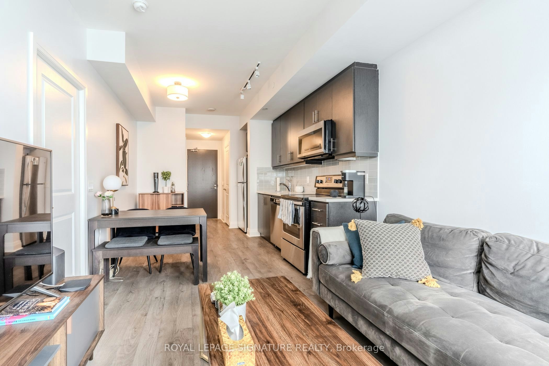 1911-17 Zorra Street, Toronto, ON, M8Z 4Z6 - 8