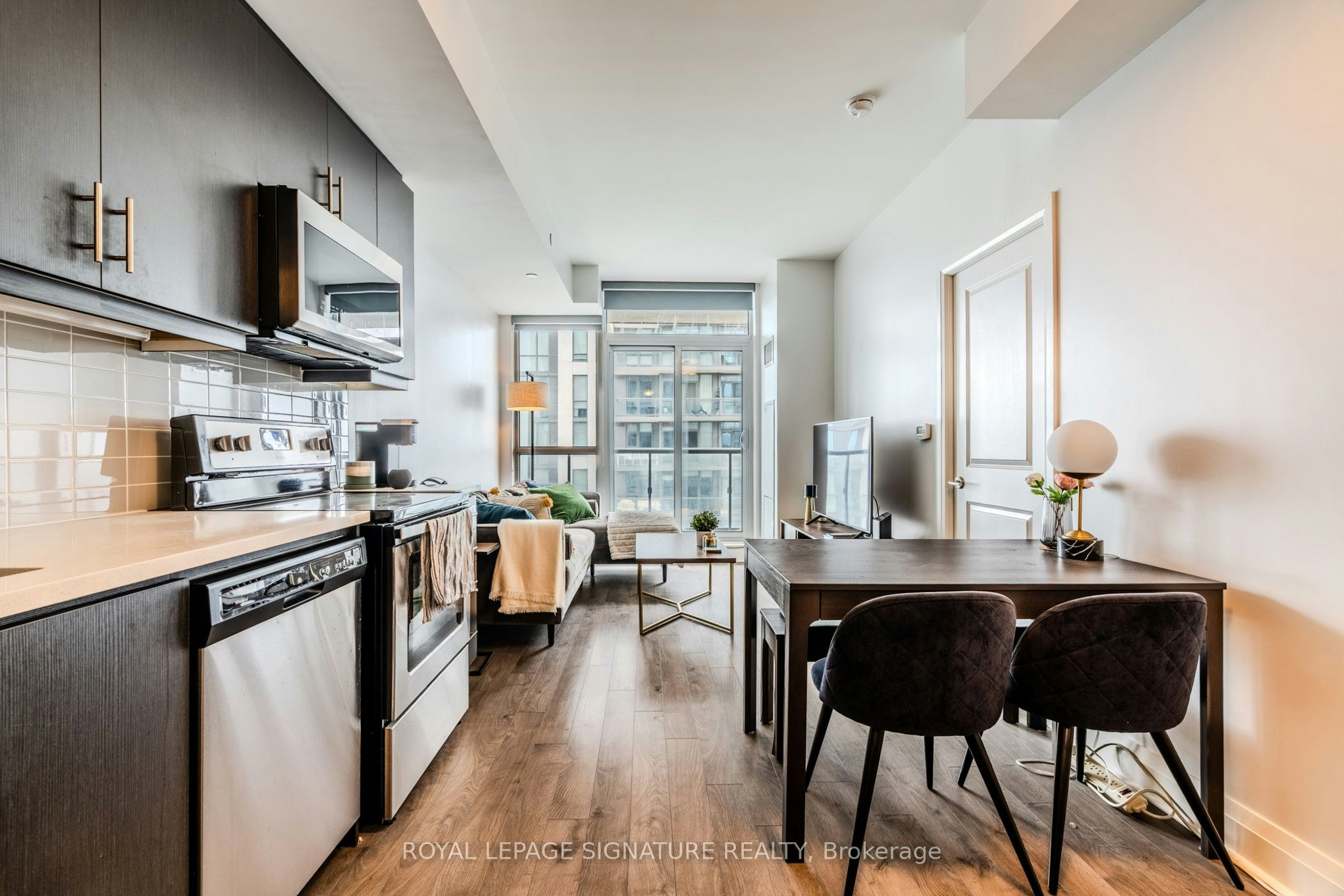 1911-17 Zorra Street, Toronto, ON, M8Z 4Z6 - 2