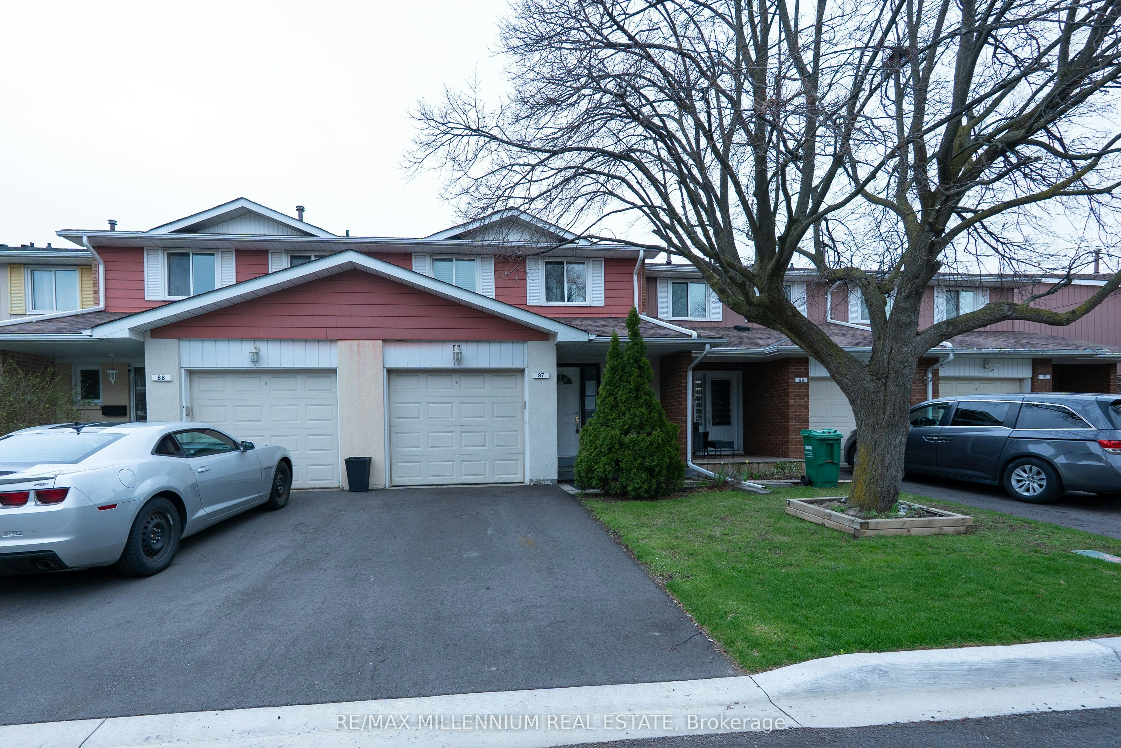 87-87 Carisbrooke Court, Brampton, ON, L6S 3K1