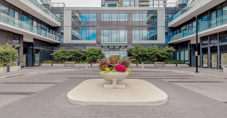 2517-35 Watergarden Drive, Mississauga, ON, L5R 0G8 - 2