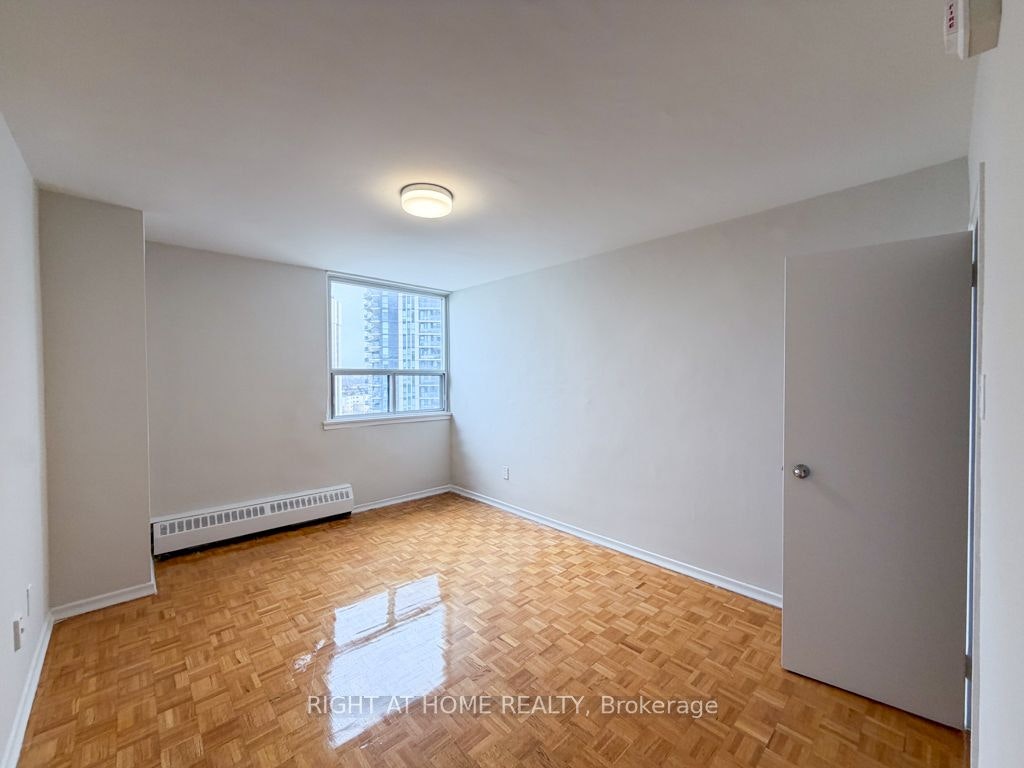 1205-1440 Lawrence Avenue W, Toronto, ON, M6L 1B2 - 4