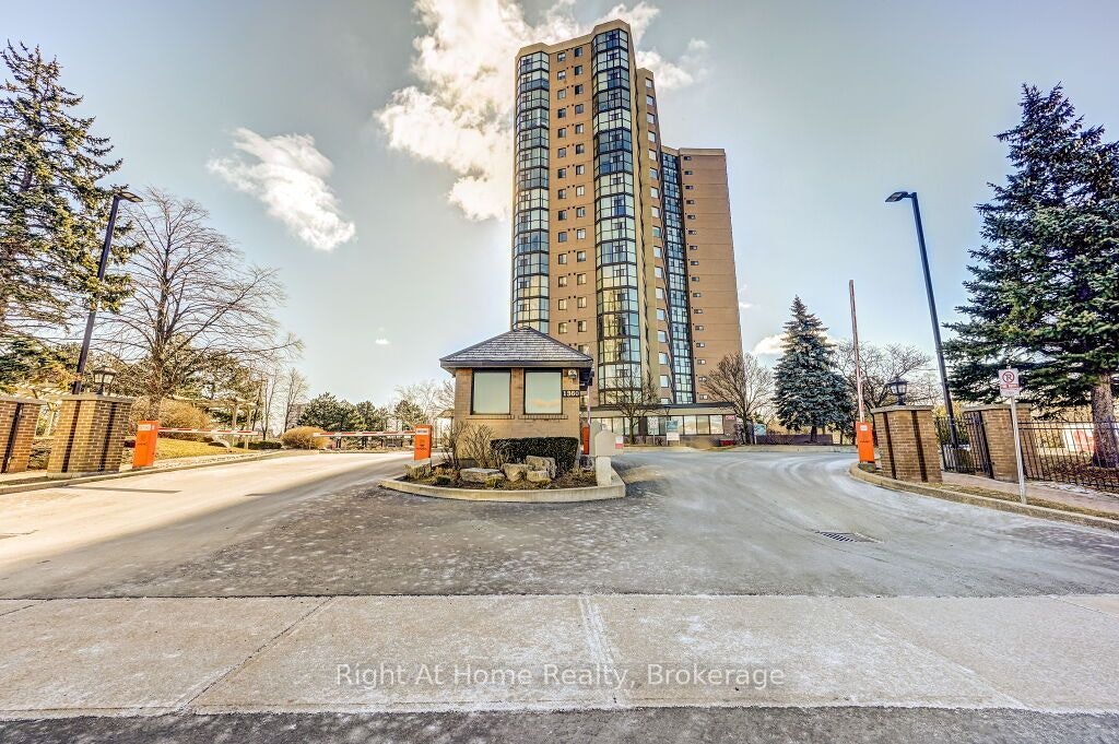 1509-1360 Rathburn Road E, Mississauga, ON, L4W 4H4