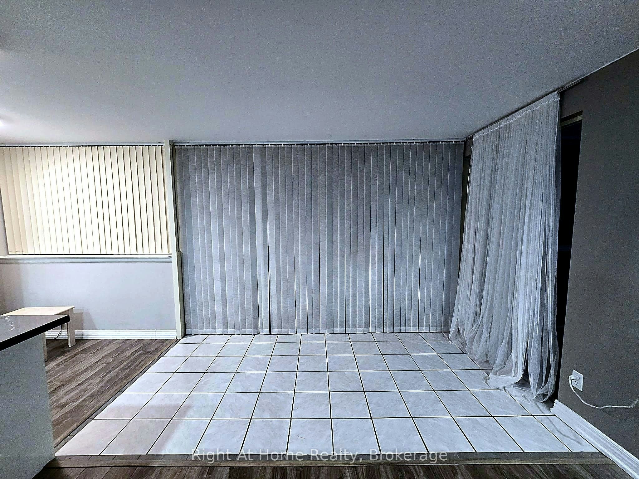 1509-1360 Rathburn Road E, Mississauga, ON, L4W 4H4 - 39