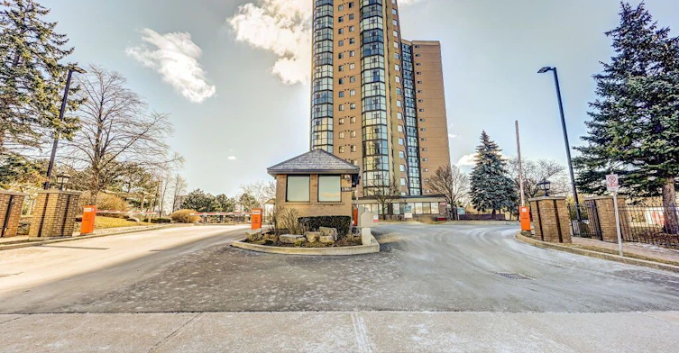 1509-1360 Rathburn Road E, Mississauga, ON, L4W 4H4