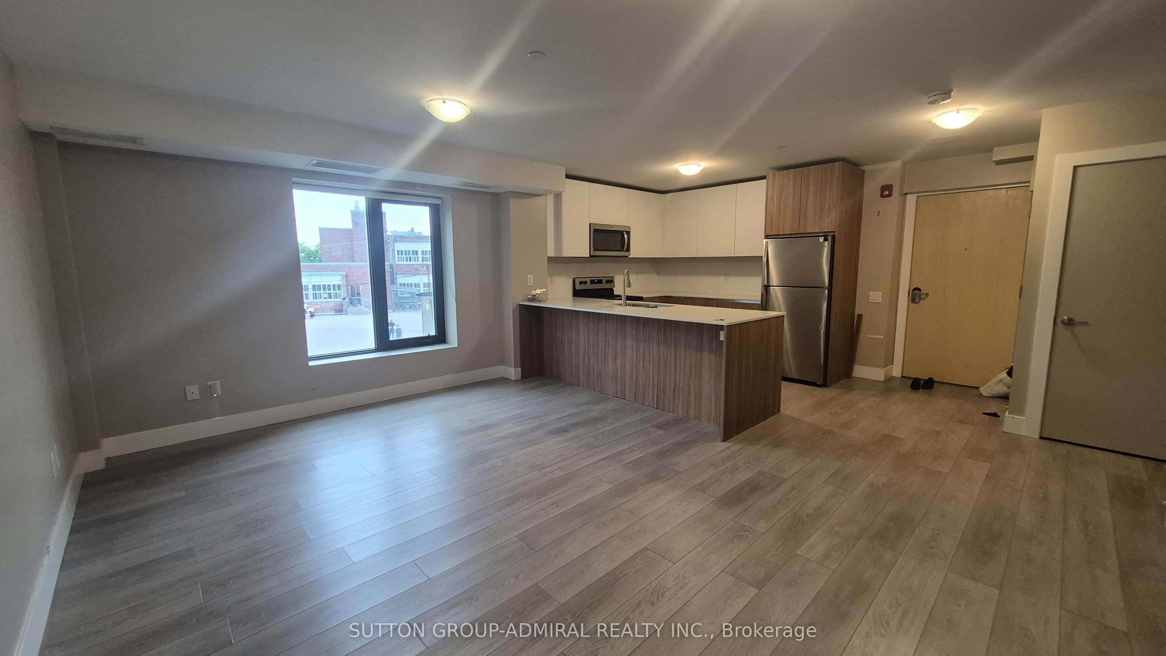 202-293 Viewmount Avenue, Toronto, ON, M6B 3H8 - 5