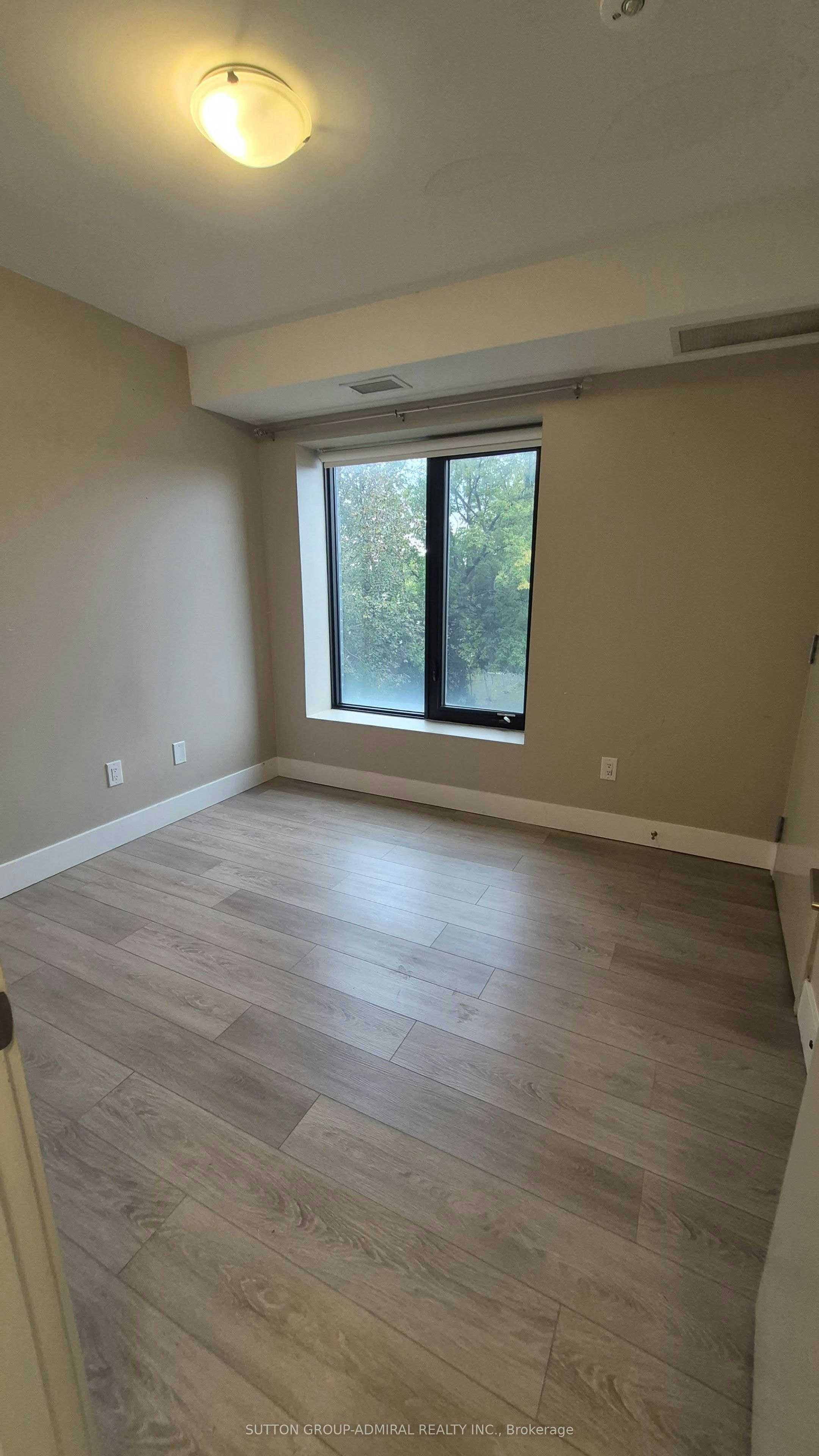 202-293 Viewmount Avenue, Toronto, ON, M6B 3H8 - 7