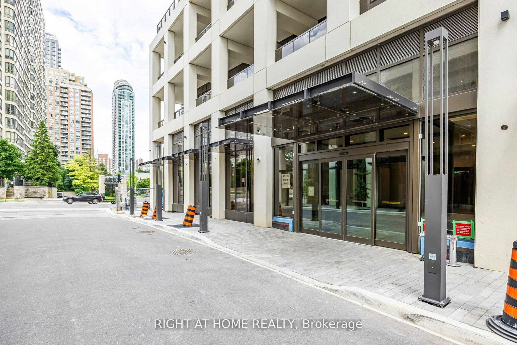 1103-30 Elm Drive W, Mississauga, ON, L5B 0N6 - 3