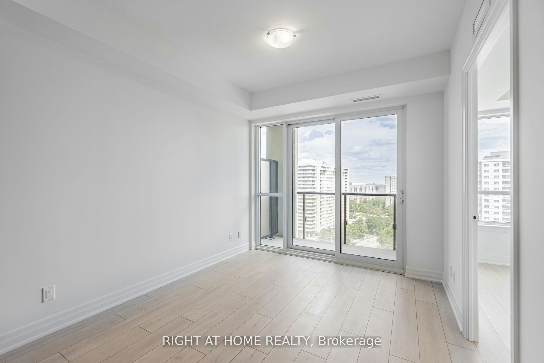 1103-30 Elm Drive W, Mississauga, ON, L5B 0N6 - 12