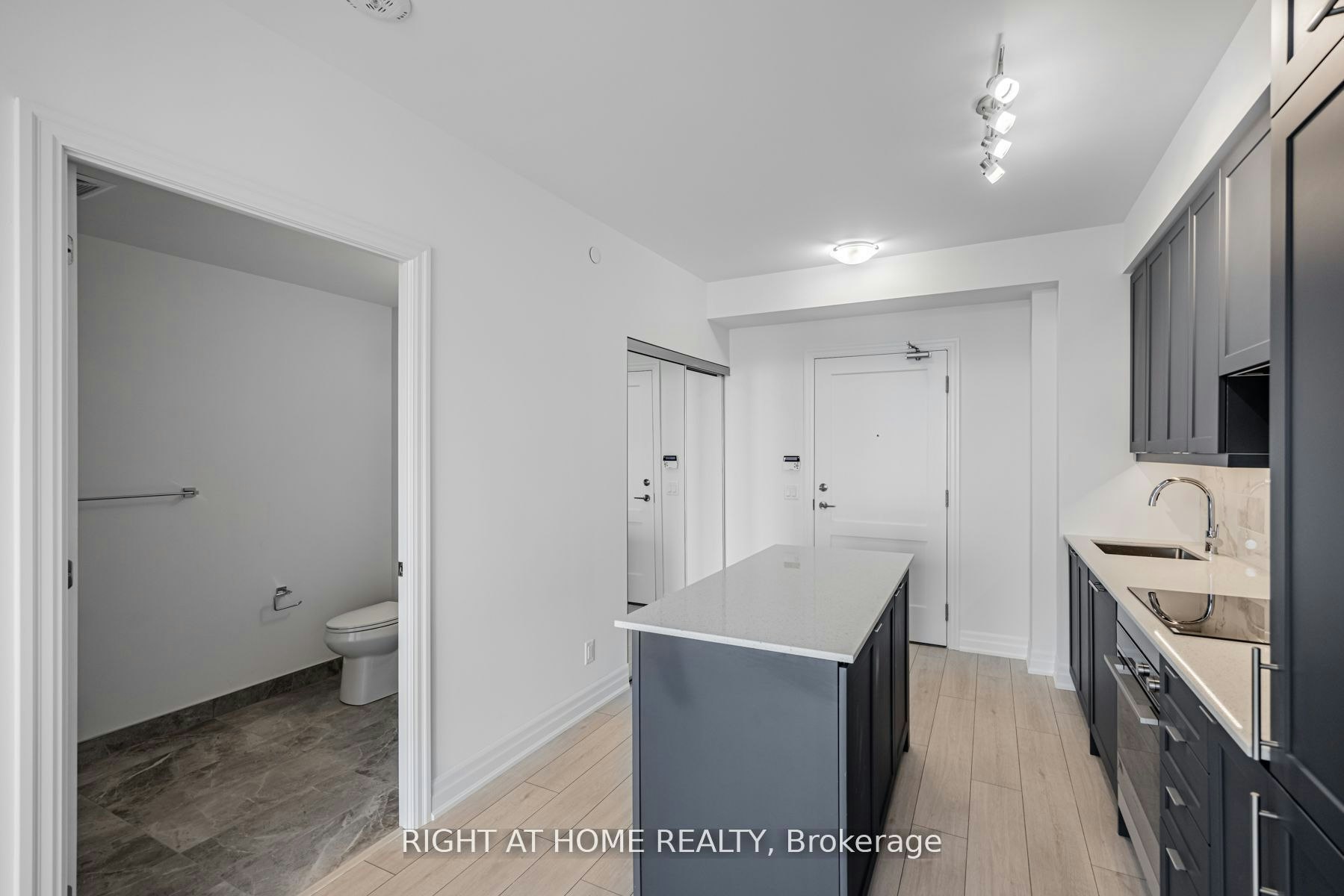 1103-30 Elm Drive W, Mississauga, ON, L5B 0N6 - 9