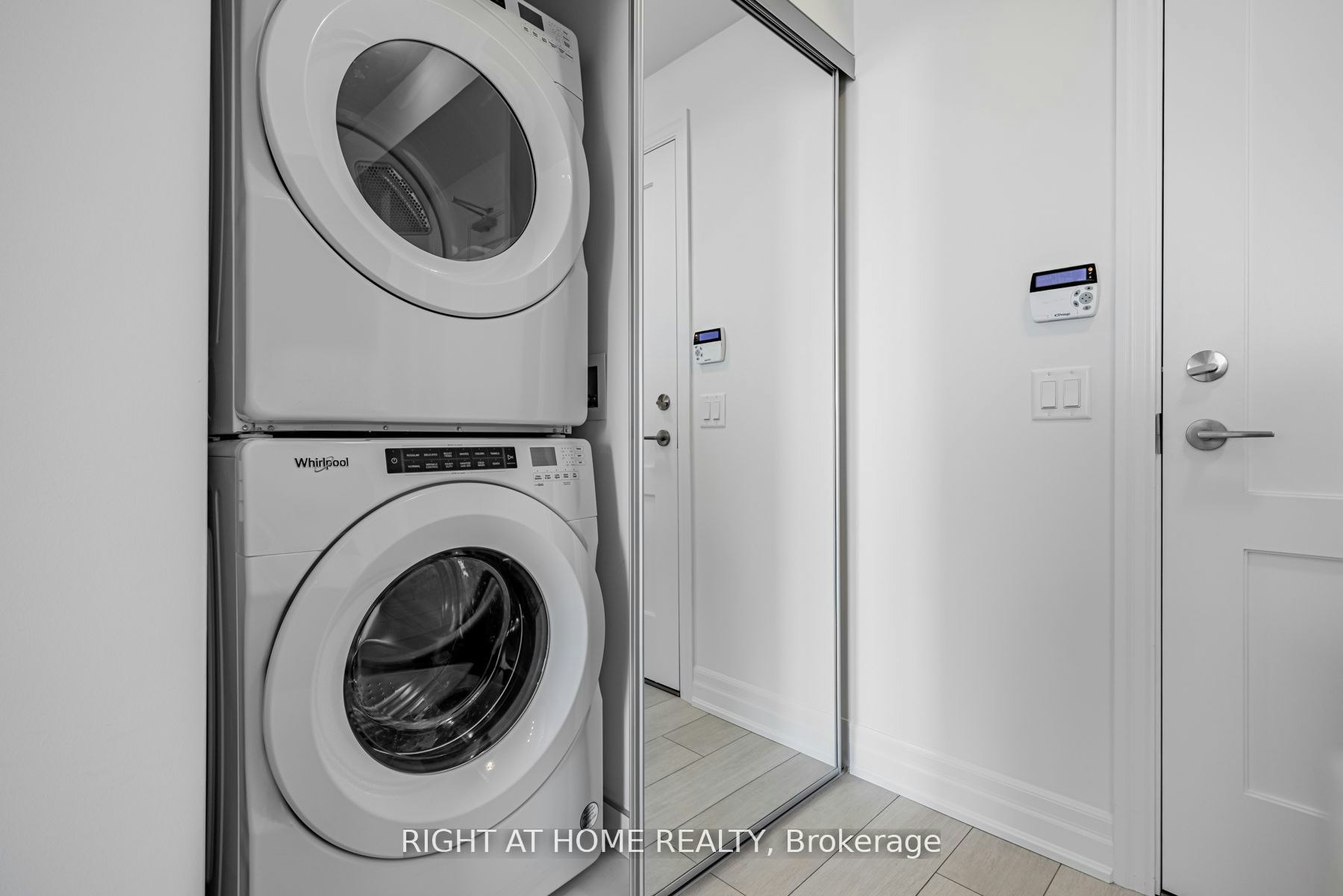 1103-30 Elm Drive W, Mississauga, ON, L5B 0N6 - 25