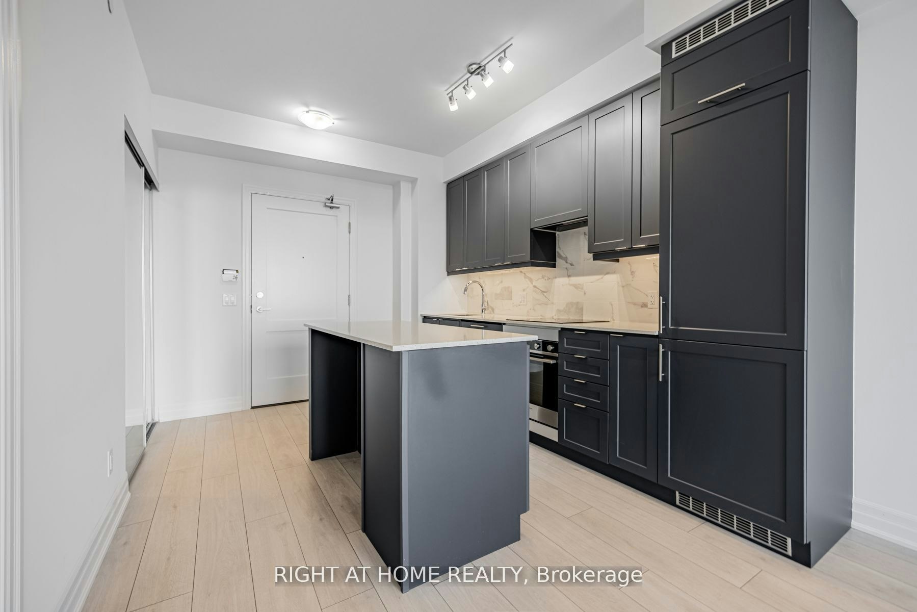 1103-30 Elm Drive W, Mississauga, ON, L5B 0N6 - 7