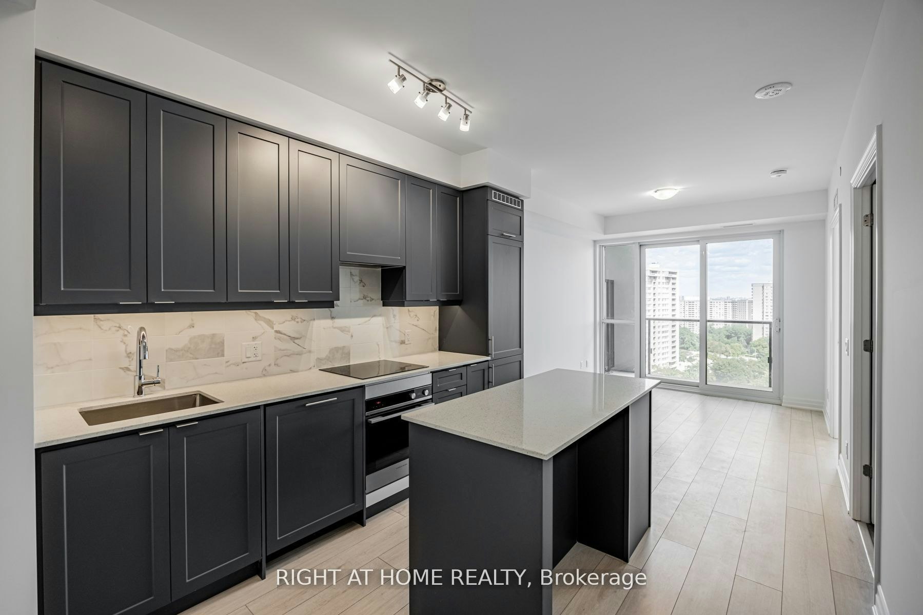 1103-30 Elm Drive W, Mississauga, ON, L5B 0N6 - 5