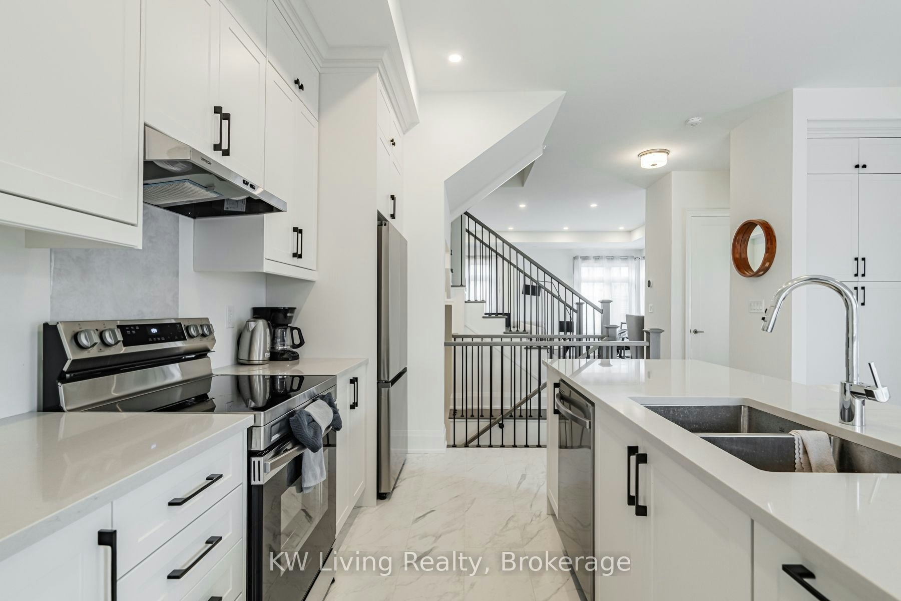 3296 Taha Gardens, Oakville, ON, L6M 5S6 - 10