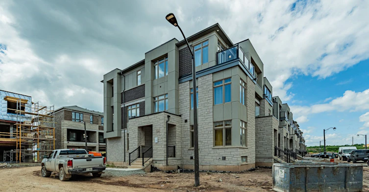 3296 Taha Gardens, Oakville, ON, L6M 5S6