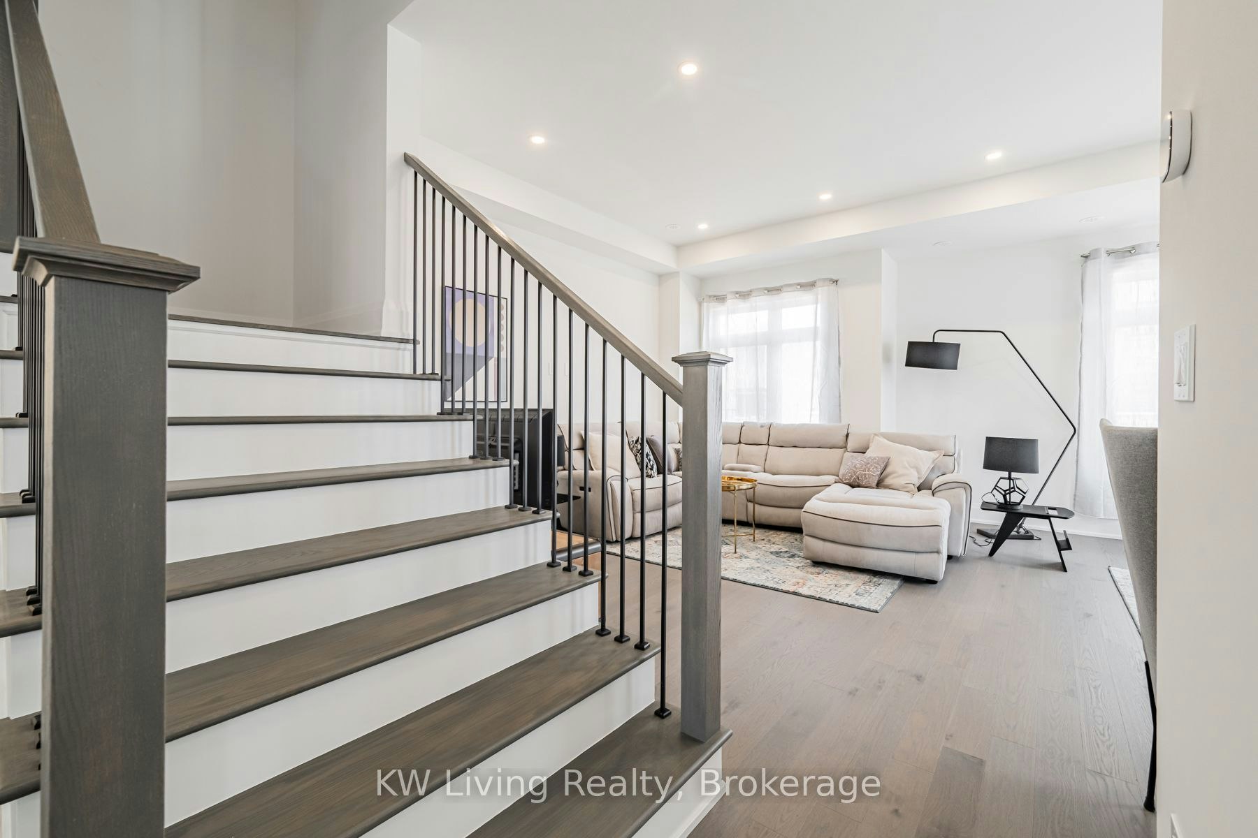 3296 Taha Gardens, Oakville, ON, L6M 5S6 - 14
