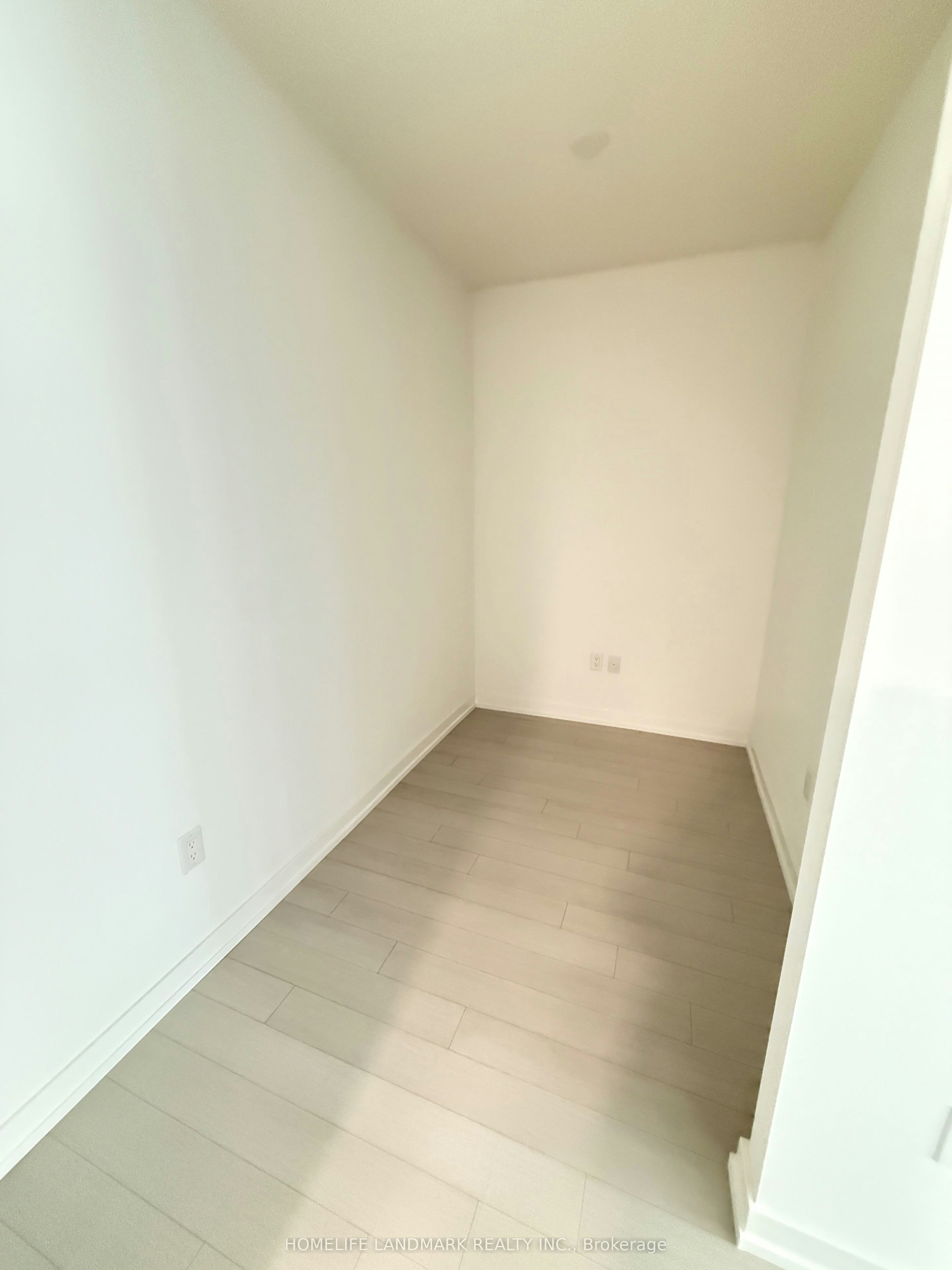 912-4010 Eglinton Avenue W, Toronto, ON, M9A 0G5 - 6