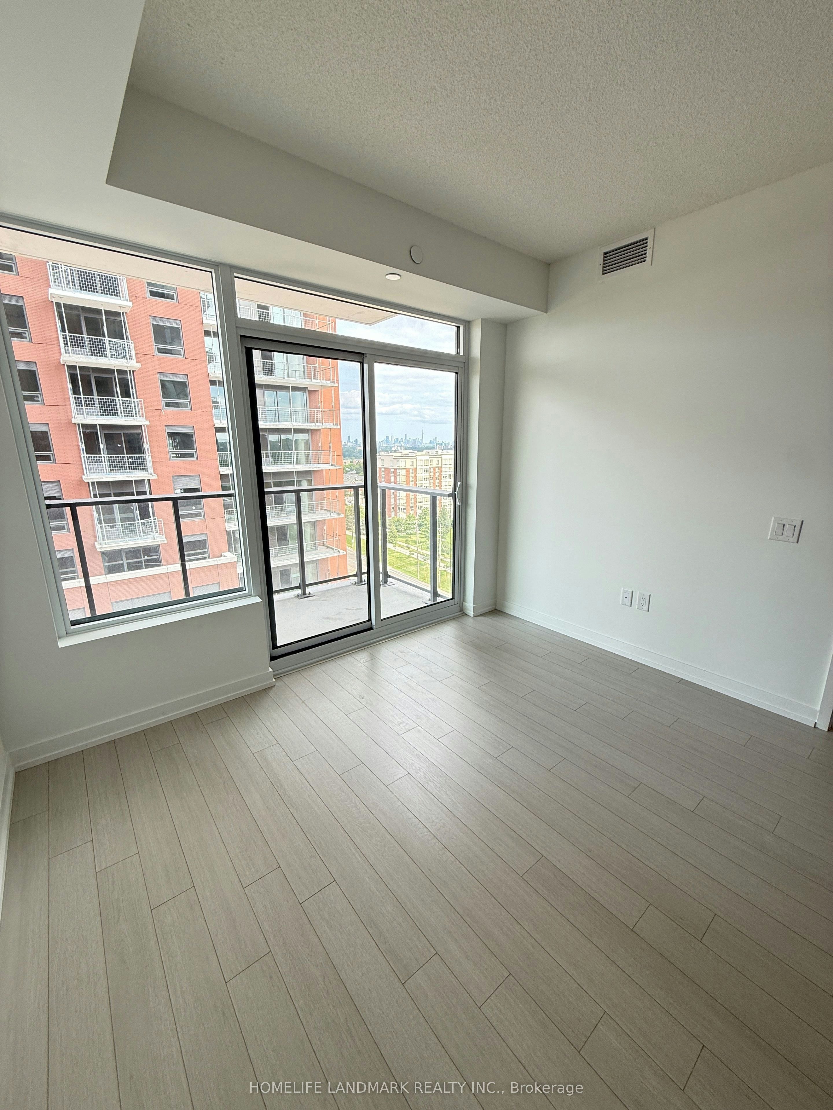 912-4010 Eglinton Avenue W, Toronto, ON, M9A 0G5 - 3